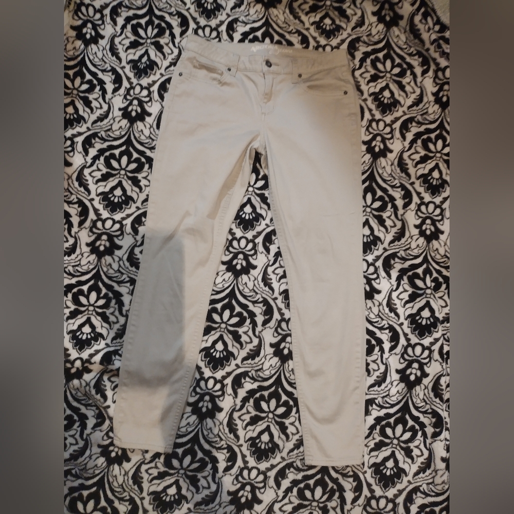Khaki jeans